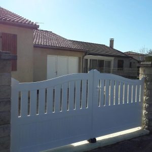 Portail battant PVC blanc modèle Rey